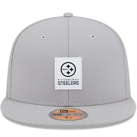 Casquette ajustée New Era grise Pittsburgh Steelers 2025 Sideline Quill Tech 59FIFTY pour homme