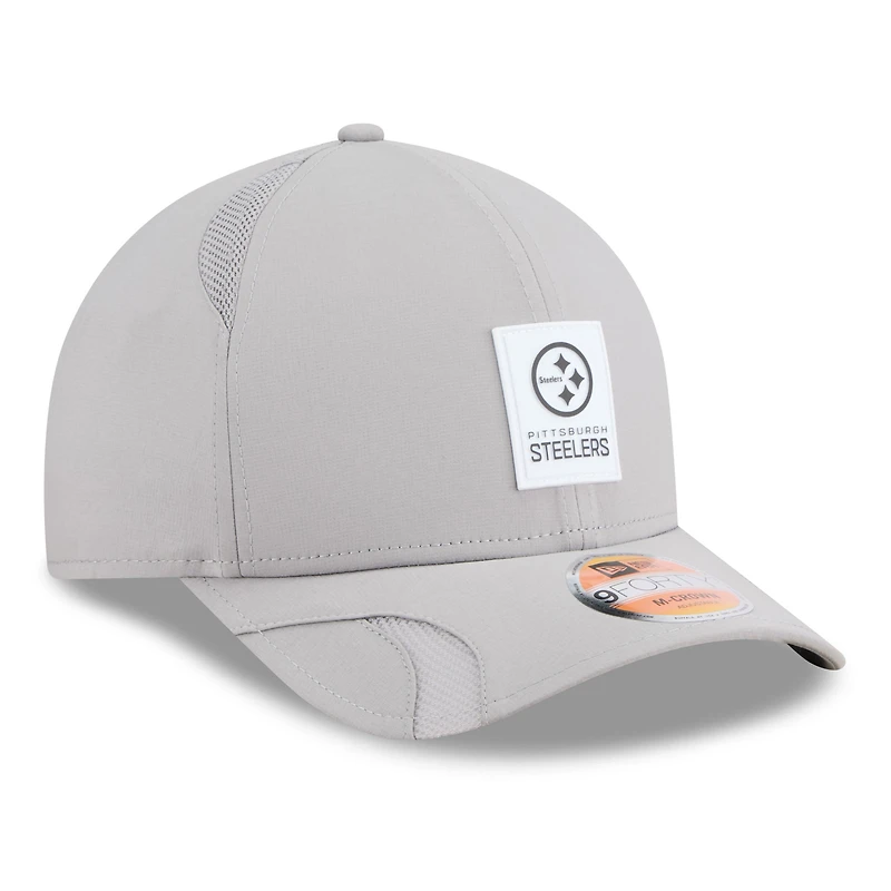 Men's New Era Gray Pittsburgh Steelers 2025 Sideline  M-Crown 9FORTY Adjustable Hat