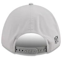 Casquette ajustable New Era grise Pittsburgh Steelers 2025 Sideline M-Crown 9FORTY pour homme