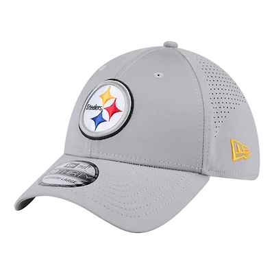 Men's New Era Gray Pittsburgh Steelers Perforated 39THIRTY Flex Hat