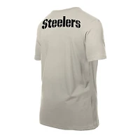T-shirt beige clair New Era pour homme avec patchs multiples des Pittsburgh Steelers