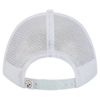 Casquette camionneur ajustable NFL 9FORTY A-Frame M-Crown des Pittsburgh Steelers pour homme New Era blanche