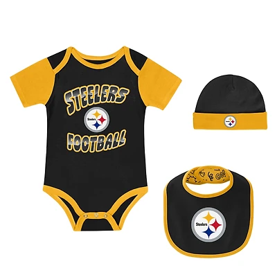 Newborn Outerstuff Pittsburgh Steelers Tag Team Bodysuit, Bib & Cuffed Knit Hat Set