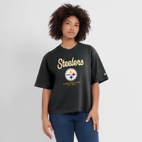 T-shirt Nike noir Essential Script pour femme, coupe décontractée et carrée, avec logo des Pittsburgh Steelers
