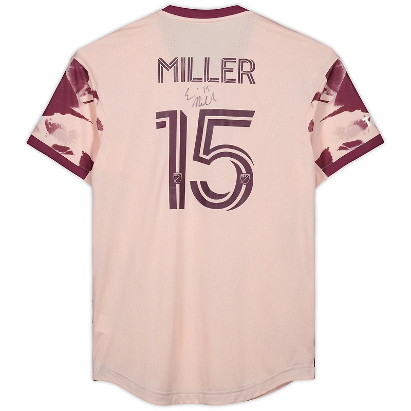 Maillot rose n°15 autographié par Eric Miller des Portland Timbers lors de la saison 2023 de la MLS