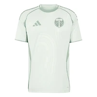 Haut d'avant-match adidas One Planet 2025 vert clair pour homme des Portland Timbers