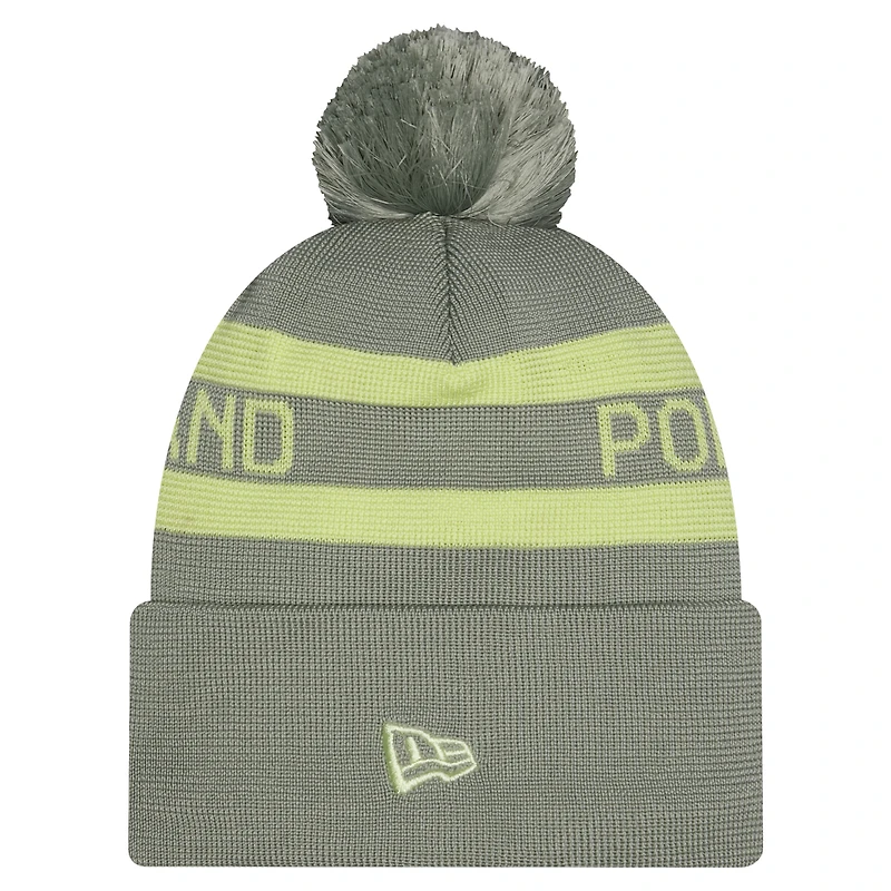 Bonnet New Era vert Portland Timbers 2026 pour homme, à revers crocheté et pompon