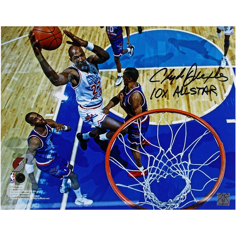 Photographie autographiée de 11"x 14" de Clyde Drexler des Portland Trail Blazers lors du dunk NBA All-Star de 1994 avec l'inscription "10x All-Star"
