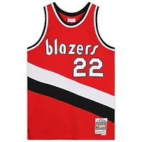 Clyde Drexler Portland Trail Blazers Autographed Red Mitchell and Ness Swingman Jersey