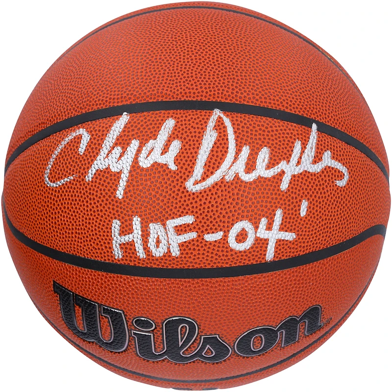Ballon de basket-ball d'intérieur/extérieur Wilson Authentic Series autographié par Clyde Drexler des Portland Trail Blazers avec inscription « HOF 04 »