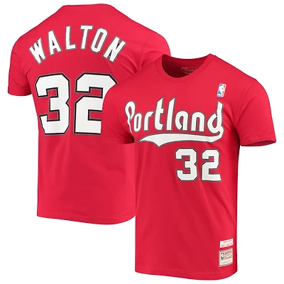 T-shirt avec nom et numéro de joueur Mitchell & Ness Bill Walton Portland Trail Blazers Hardwood Classics rouge pour hommes