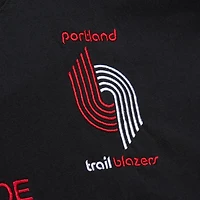 T-shirt pour hommes Mitchell & Ness Clyde Drexler noir Portland Trail Blazers Premium Nickname