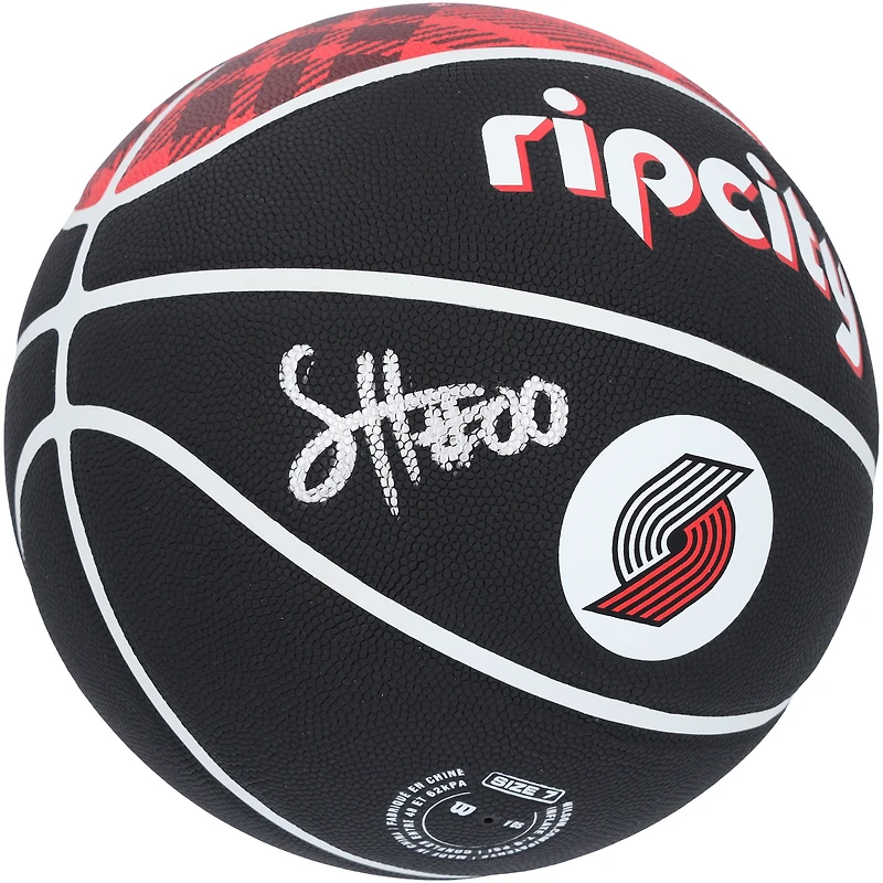 Ballon de basket-ball de collection Wilson Rip City Edition autographié par Scoot Henderson des Portland Trail Blazers