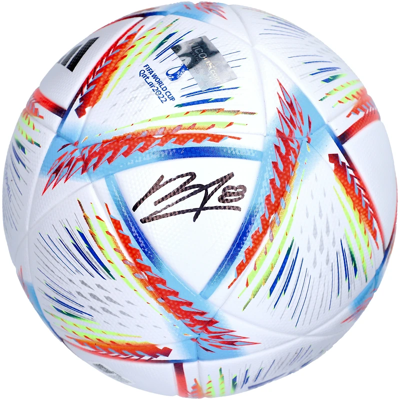 Ballon de la Coupe du Monde de la FIFA dédicacé par l'équipe nationale du Portugal de Bruno Fernandes