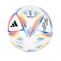 Ballon de la Coupe du Monde de la FIFA dédicacé par l'équipe nationale du Portugal de Bruno Fernandes