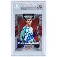 Carte authentifiée Panini Prizm World Cup 2018 #154 BAS autographiée par Cristiano Ronaldo de l'équipe nationale du Portugal
