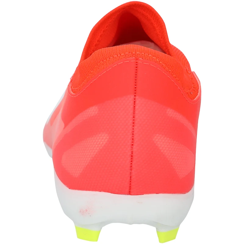 Crampons de football adidas orange autographiés par Kepler Pepe, équipe nationale du Portugal