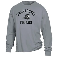 T-shirt à manches longues pour homme ComfortWash gris Providence Friars Arch Logo, teint en pièce