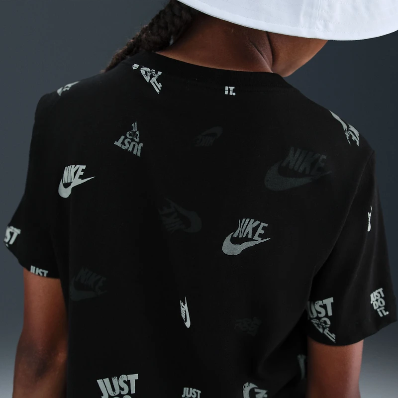 T-shirt Nike noir pour jeunes avec écusson Pumas Just Do It