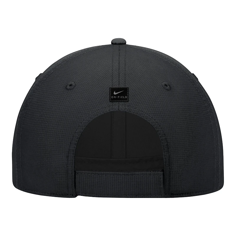 Casquette ajustable Nike noire Purdue Boilermakers 2025 On-Field Club Performance pour homme