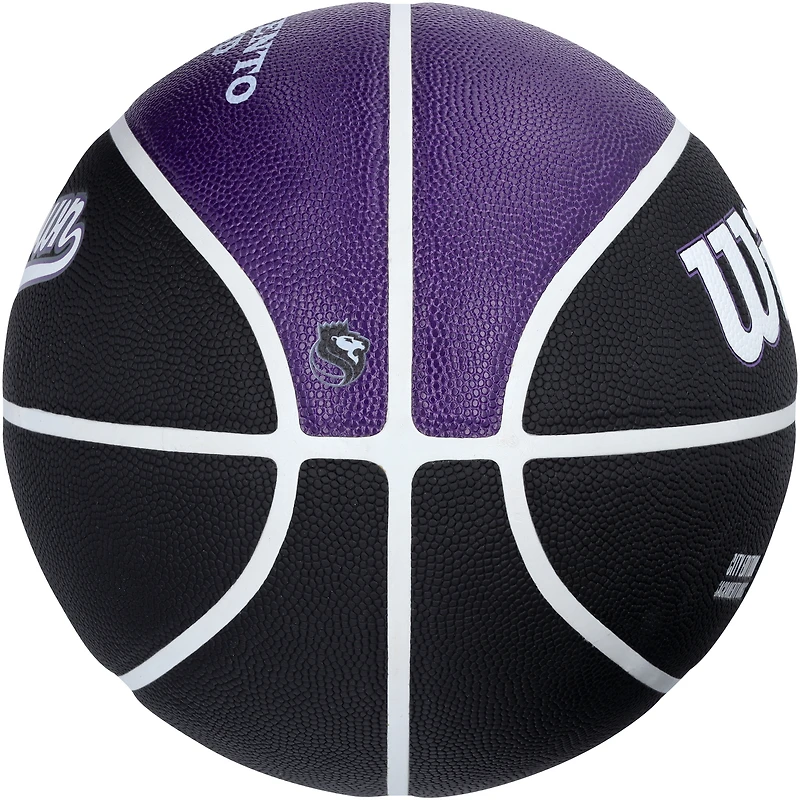 Ballon de basket-ball de collection dédicacé par Chris Webber Sacramento Kings 2022-2023 Wilson City Edition
