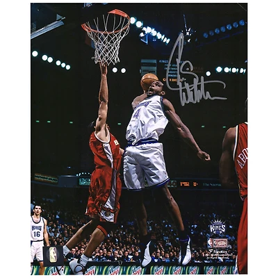 Photographie autographiée de Chris Webber, Dunk vs. Hawks, Sacramento Kings, 8'' x 10''