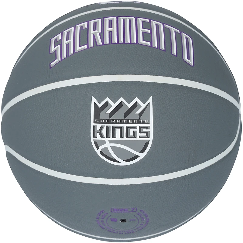 Chris Webber Sacramento Kings Autographed Wilson City Edition Collectors Basketball