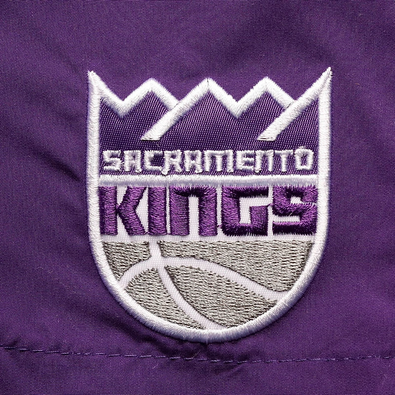 Short de bain G-III Sports by Carl Banks pour homme violet Sacramento Kings Sand Beach Volley