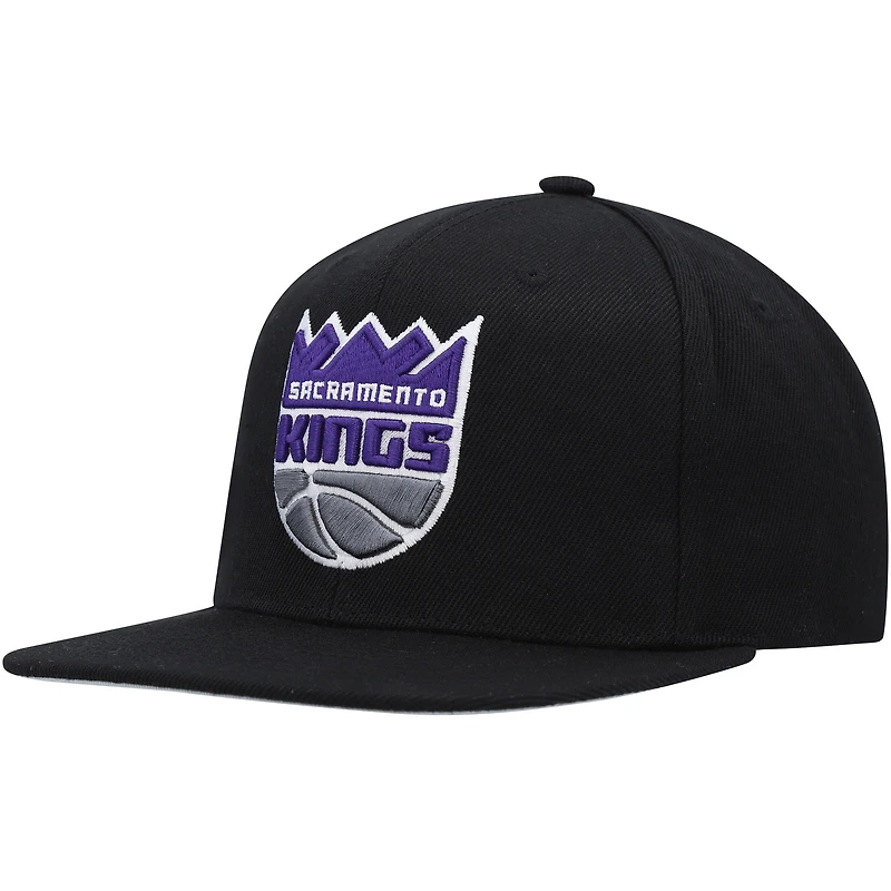 Casquette Snapback noire Mitchell & Ness Sacramento Kings Side Core 2.0 pour hommes
