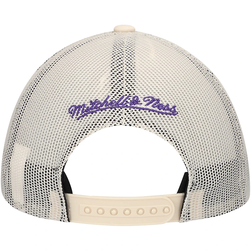 Casquette réglable crème Mitchell & Ness Sacramento Kings Trucker pour hommes