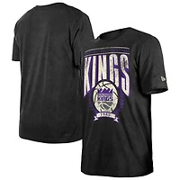 T-shirt New Era noir pour homme, style boxy, délavé minéral, rétro des Sacramento Kings