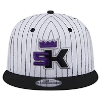 Casquette snapback New Era blanche Sacramento Kings Deceptor à fines rayures 9FIFTY pour homme
