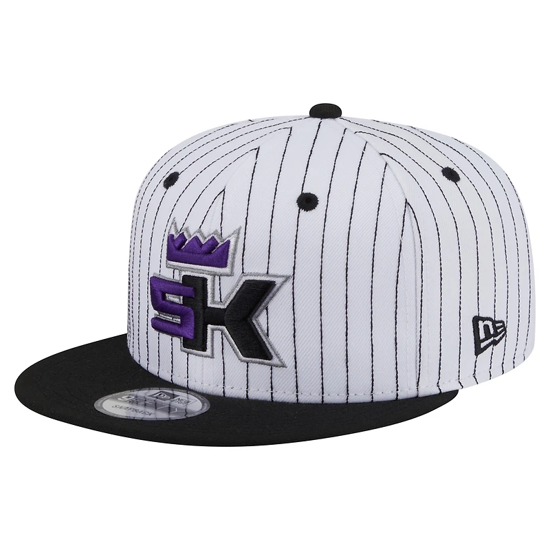 Casquette snapback New Era blanche Sacramento Kings Deceptor à fines rayures 9FIFTY pour homme