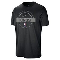 T-shirt d'entraînement Nike noir authentique des Sacramento Kings pour homme