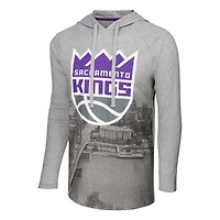 T-shirt à capuche manches longues Stadium Essentials Heather Grey Sacramento Kings Atrium Raglan pour hommes