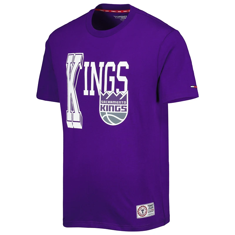 T-shirt universitaire violet Tommy Jeans Sacramento Kings Mel pour homme