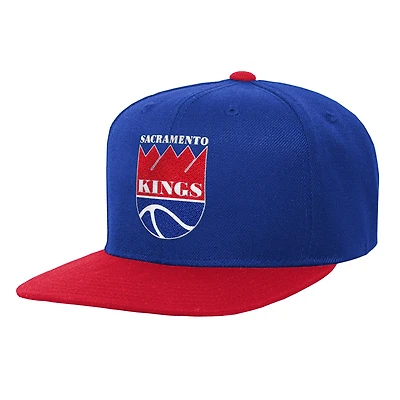 Casquette Snapback bicolore à visière plate avec logo de l'équipe Sacramento Kings bleu/rouge pour jeunes