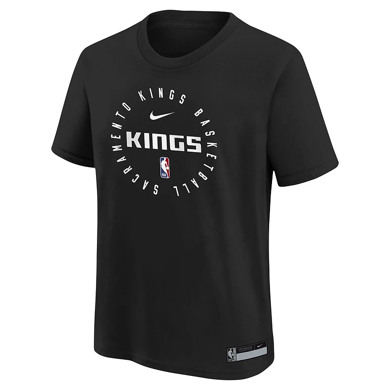 T-shirt Nike noir pour jeunes Sacramento Kings Practice Legend