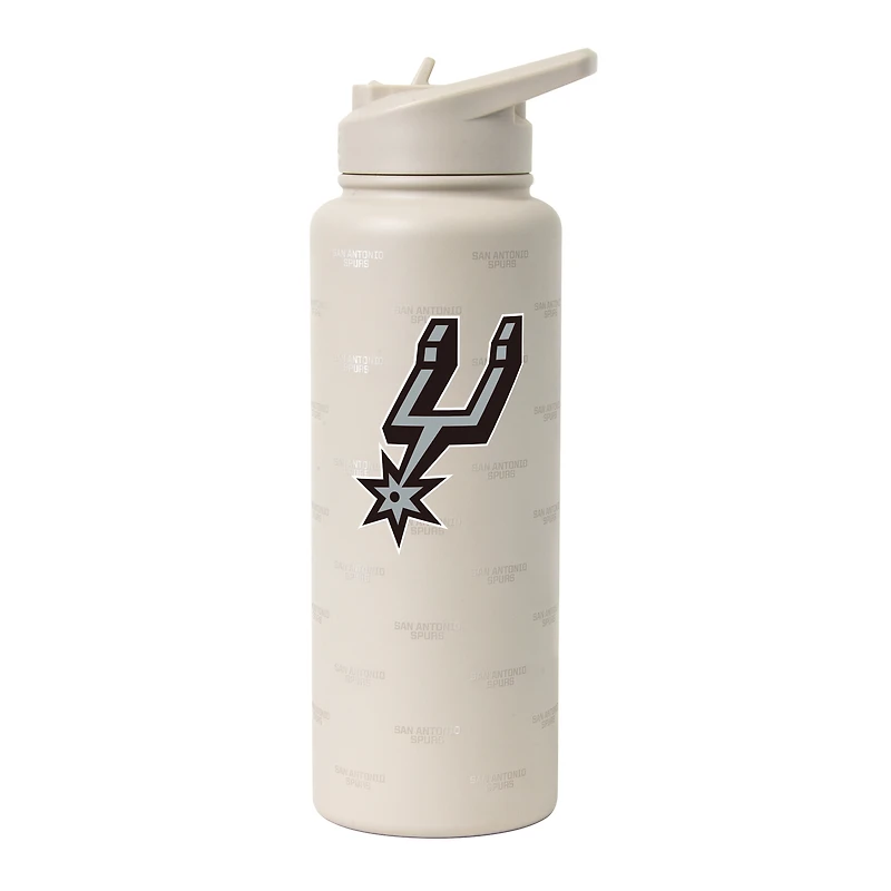 Bouteille de 1 litre (34 oz) Logo Brands San Antonio Spurs Sand Ghost Quencher