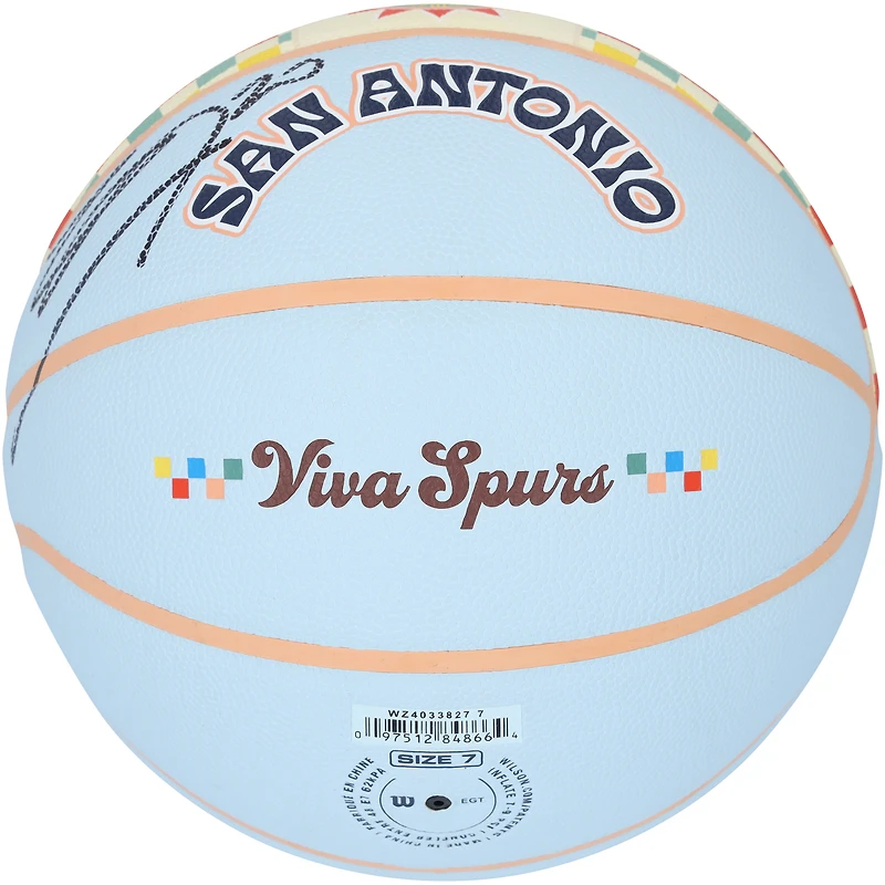 Ballon de basket-ball Wilson City Edition 2024-25 autographié par Manu Ginobili des San Antonio Spurs