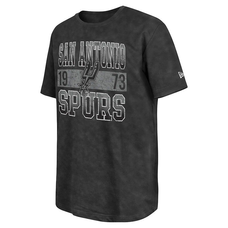 Men's New Era Black San Antonio Spurs Enzyme Washed Oversized T-Shirt