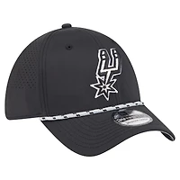 Casquette New Era noire San Antonio Spurs Featherweight Poly Rope Flex 39Thirty pour homme