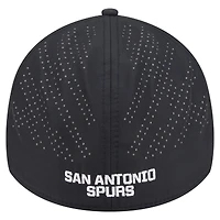 Men's New Era Black San Antonio Spurs Night 39THIRTY Flex Hat