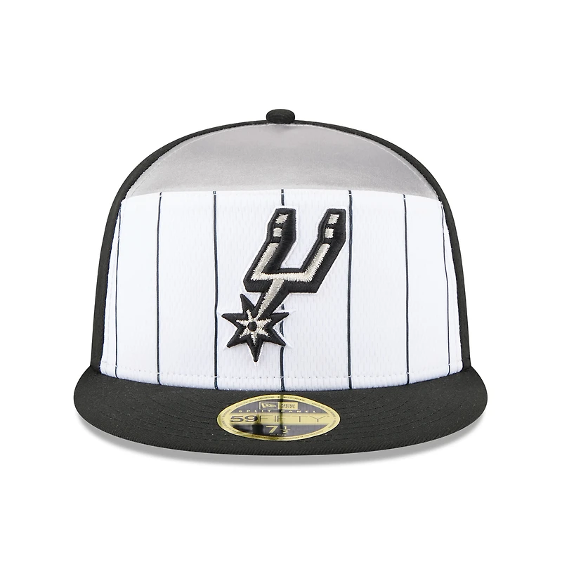 Casquette ajustée New Era 59FIFTY blanche/noire San Antonio Spurs 2025 NBA Tip Off Split Panel pour homme