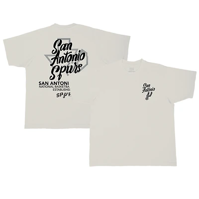 T-shirt unisexe Stadium Essentials crème San Antonio Spurs Wall Script Boxy