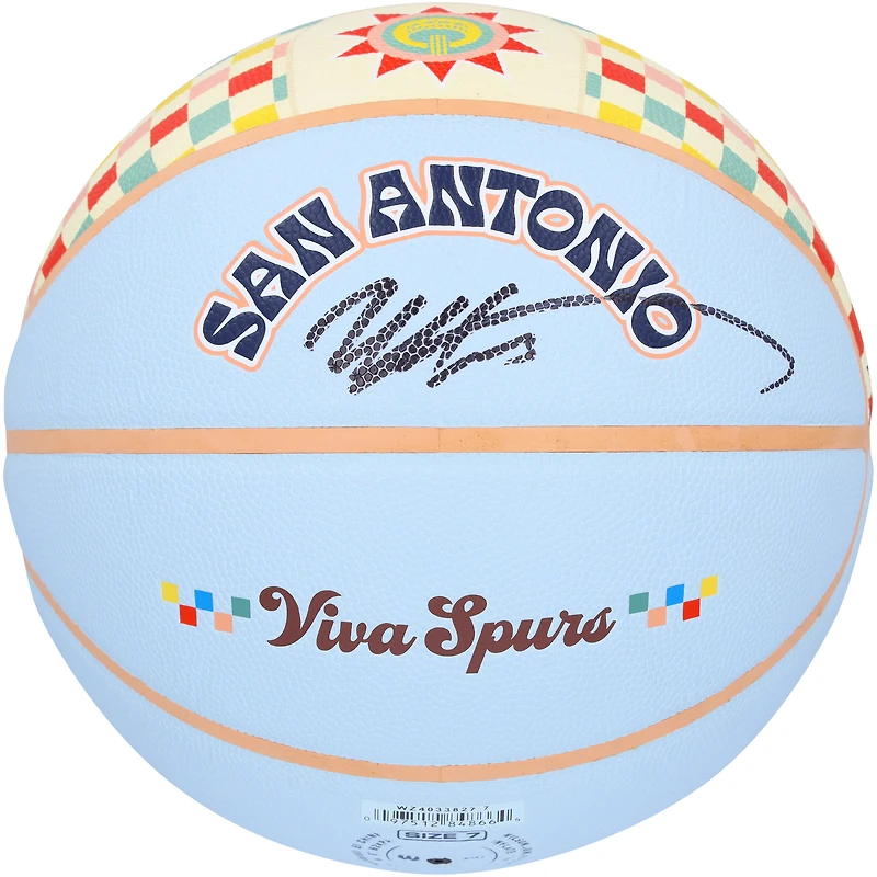 Ballon de basket-ball de collection Wilson 2024-25 City Edition autographié par Victor Wembanyama des San Antonio Spurs