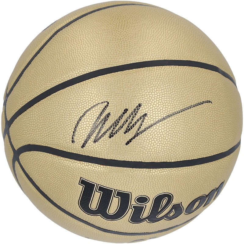 Ballon de basket Wilson Gold Edition autographié par Victor Wembanyama des San Antonio Spurs