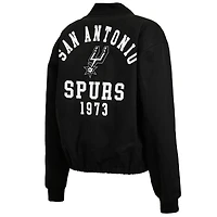 Veste bomber en denim noir à fermeture éclair intégrale WEAR by Erin Andrews pour femme, inspirée des San Antonio Spurs.