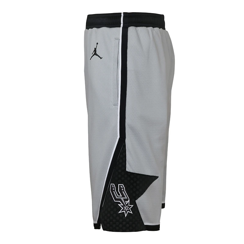 Short Swingman Dri-FIT argenté Jordan Brand San Antonio Spurs Statement Edition pour jeunes