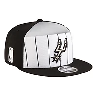 Casquette snapback New Era 9FIFTY blanche et noire San Antonio Spurs 2025 NBA Tip Off Split Panel pour jeunes